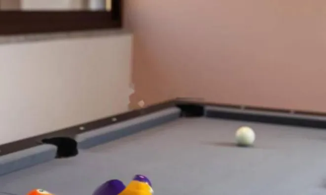 Недвижимость Трехкомнатная квартира, центр: 6