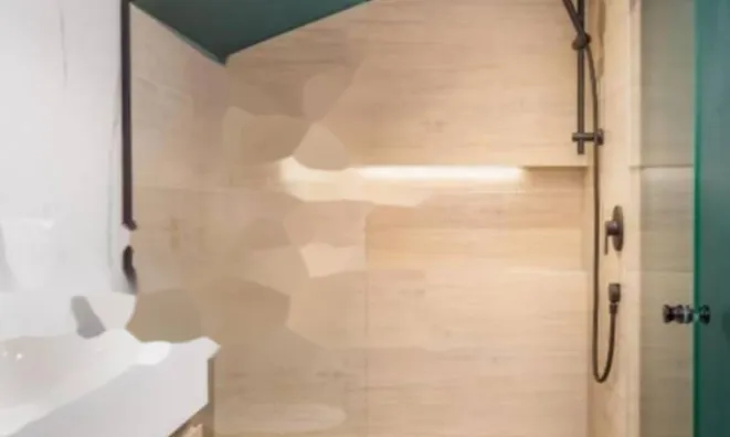 Недвижимость Трехкомнатная квартира, центр: 7