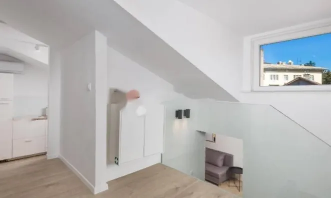 Недвижимость Трехкомнатная квартира, центр: 12