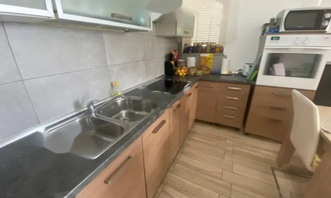 Недвижимость Трехкомнатная квартира, центр: 5