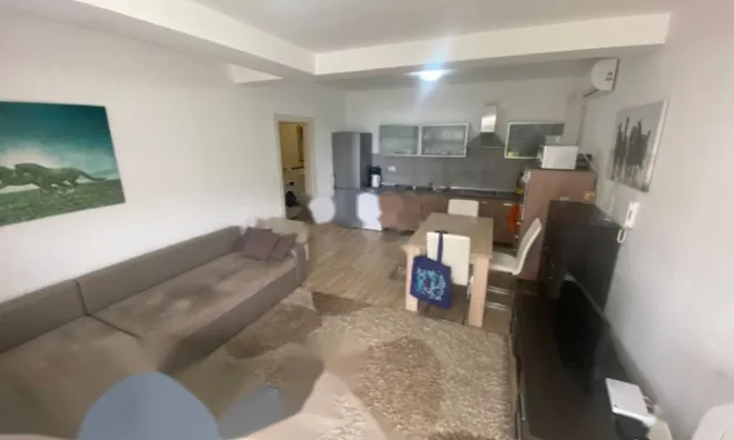 Недвижимость Трехкомнатная квартира, центр: 7