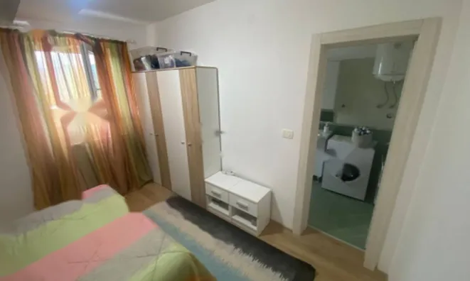 Недвижимость Трехкомнатная квартира, центр: 12