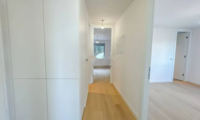 Недвижимость Трехкомнатная квартира Центр: 6