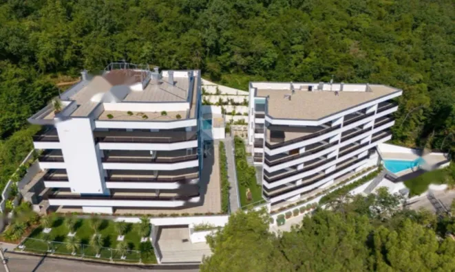 Недвижимость Трехкомнатная квартира Центр: 7