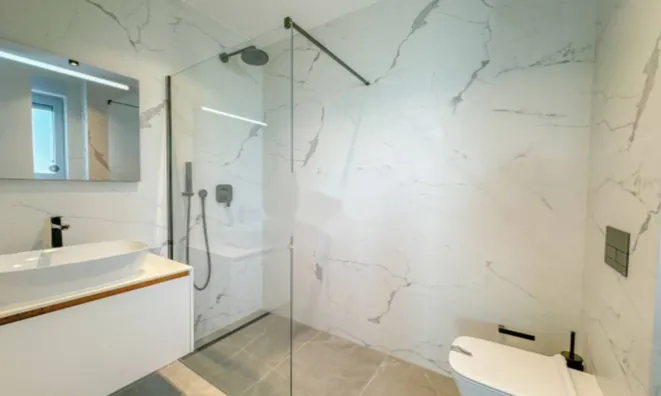 Недвижимость Трехкомнатная квартира Центр: 12