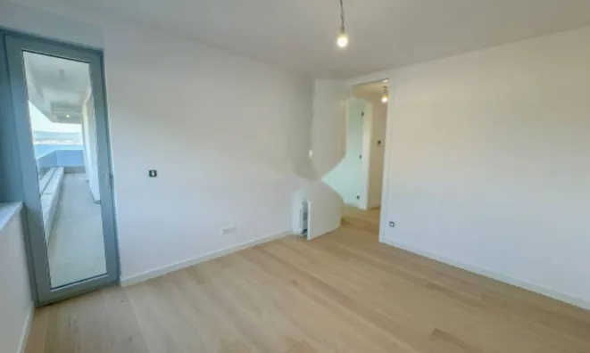 Недвижимость Трехкомнатная квартира Центр: 14