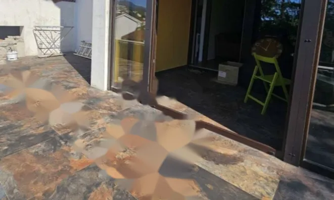 Недвижимость Четырехкомнатная квартира, Центр: 4