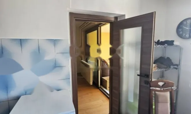 Недвижимость Четырехкомнатная квартира, Центр: 10