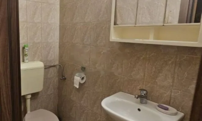 Недвижимость Четырехкомнатная квартира, Центр: 20