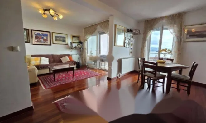 Недвижимость Трёхкомнатная квартира, Центр: 3