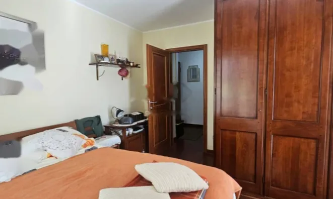 Недвижимость Трёхкомнатная квартира, Центр: 8