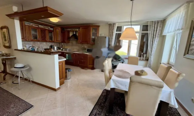 Недвижимость Трехкомнатная квартира центр: 5