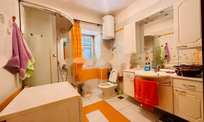 Недвижимость Двухкомнатная квартира, Центр: 10