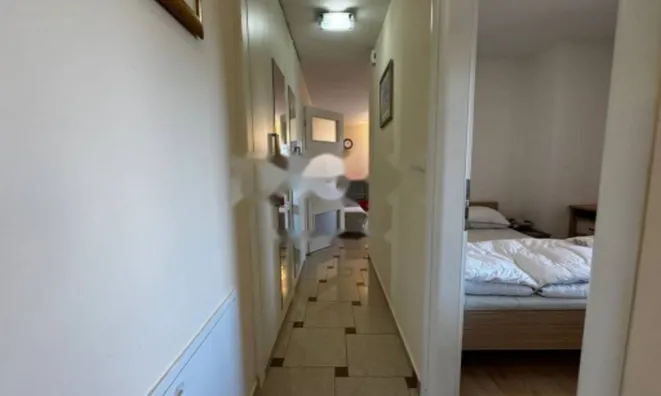 Недвижимость Трёхкомнатная квартира в Центре: 9