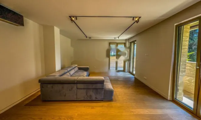 Недвижимость Трехкомнатная квартира в Опатии: 3