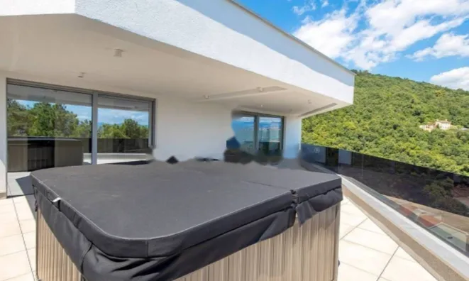 Недвижимость Четырехкомнатная квартира в Центре, Опатия: 6