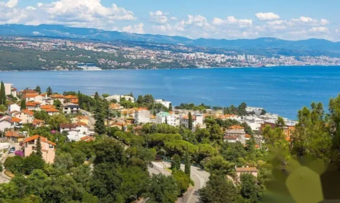 Недвижимость Четырехкомнатная квартира в Центре, Опатия: 10