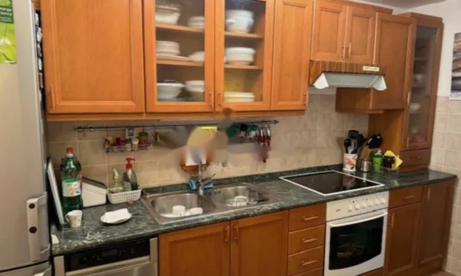 Недвижимость Трехкомнатная квартира, Центр: 6