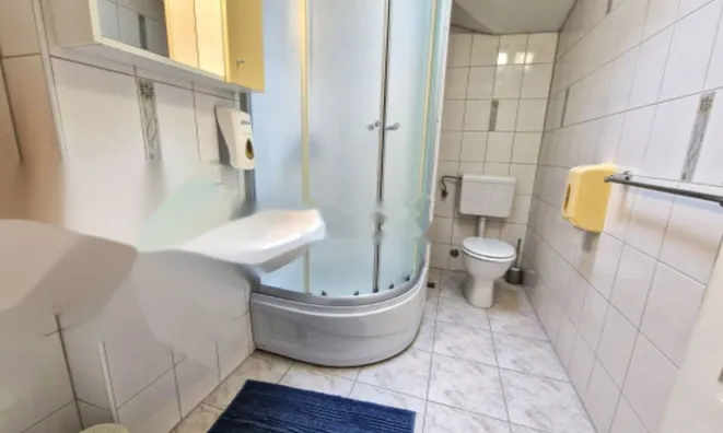 Недвижимость Трехкомнатная квартира, Центр: 11