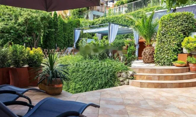 Недвижимость Четырехкомнатная квартира: 5