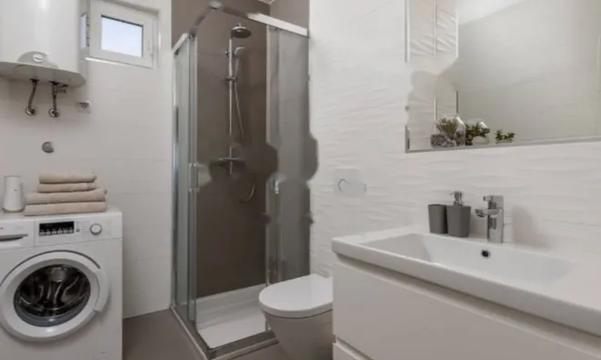 Недвижимость Трехкомнатная квартира в центре: 20