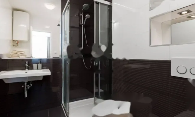 Недвижимость Трехкомнатная квартира в центре: 24