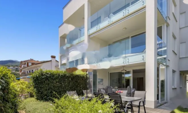 Недвижимость Трехкомнатная квартира Центр: 5