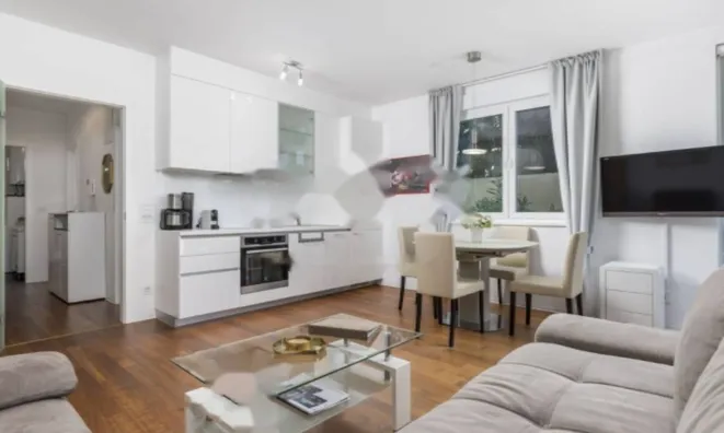 Недвижимость Трехкомнатная квартира Центр: 14