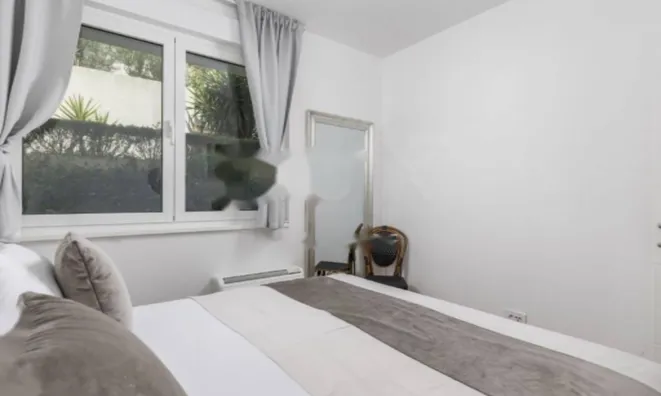 Недвижимость Трехкомнатная квартира Центр: 20