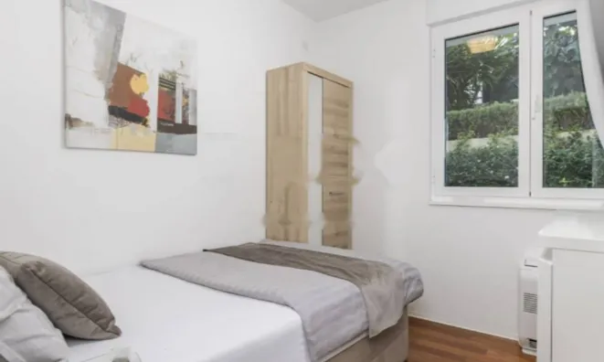 Недвижимость Трехкомнатная квартира Центр: 21