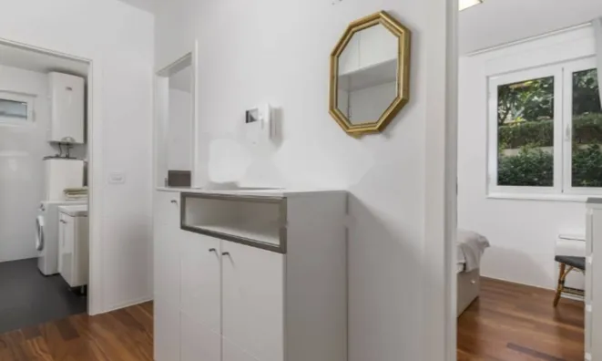 Недвижимость Трехкомнатная квартира Центр: 24