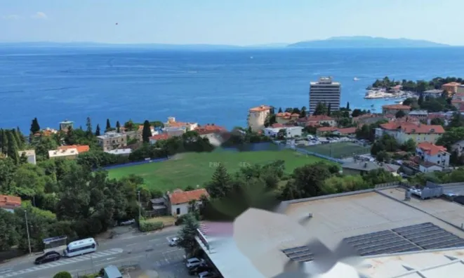 Недвижимость Четырёхкомнатная квартира, Опатия: 12