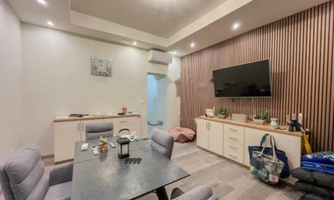 Недвижимость Четырехкомнатная квартира, Центр, Опатия: 1