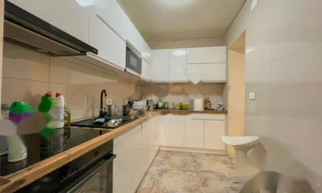 Недвижимость Четырехкомнатная квартира, Центр, Опатия: 8