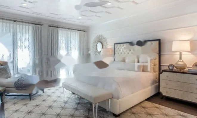 Недвижимость Трехкомнатная квартира Центр: 3