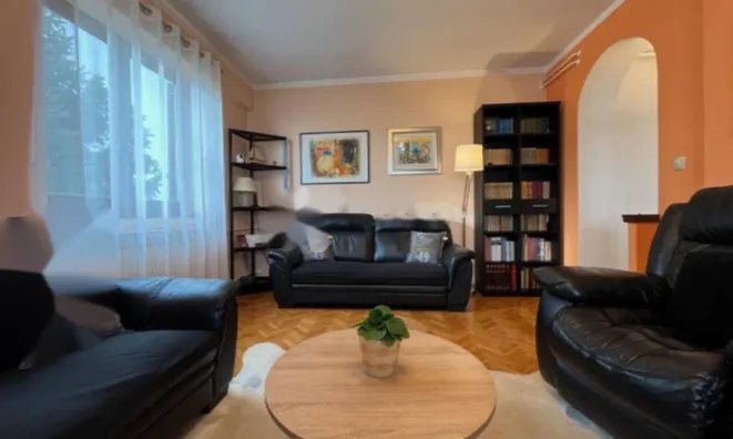 Недвижимость Четырехкомнатная квартира Центр: 5