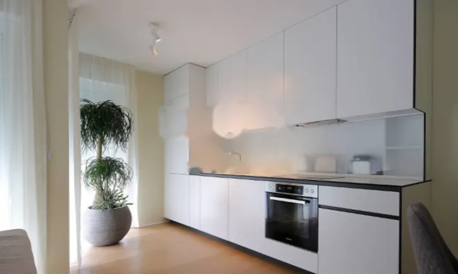 Недвижимость Трехкомнатный Квартира Центр: 5