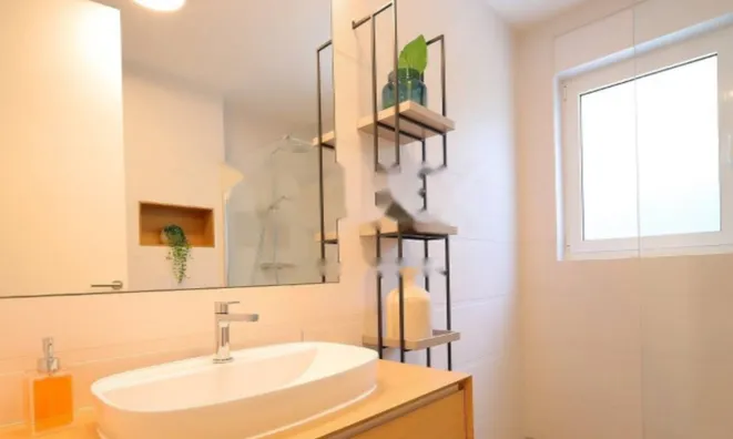 Недвижимость Трехкомнатный Квартира Центр: 17