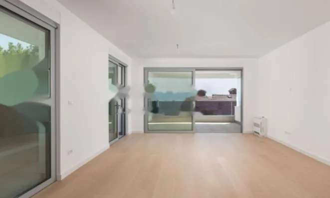 Недвижимость Трёхкомнатная квартира, Центр: 8