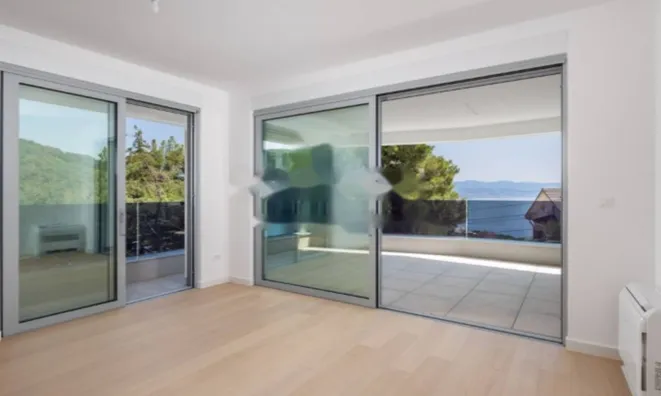 Недвижимость Трёхкомнатная квартира, Центр: 11