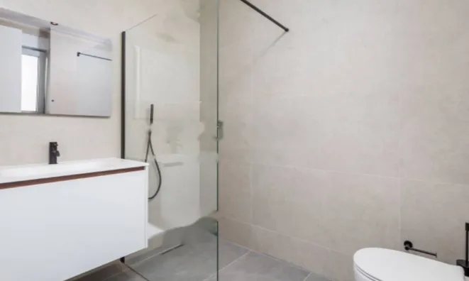 Недвижимость Трёхкомнатная квартира, Центр: 23