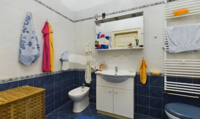 Недвижимость Четырехкомнатная квартира в центре: 20