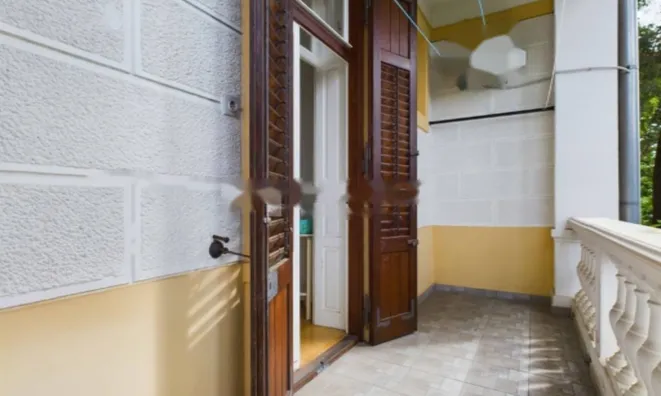 Недвижимость Четырехкомнатная квартира в центре: 22