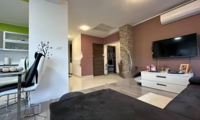 Недвижимость Четырехкомнатная квартира в центре Опатии: 9