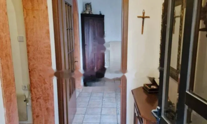 Недвижимость Двухкомнатная квартира в центре: 14