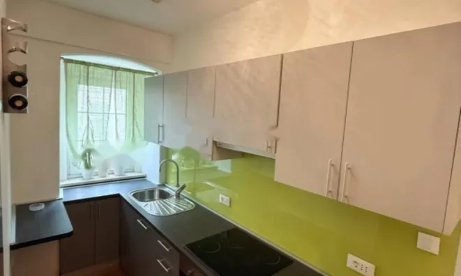 Недвижимость Двухкомнатная квартира, Центр: 8