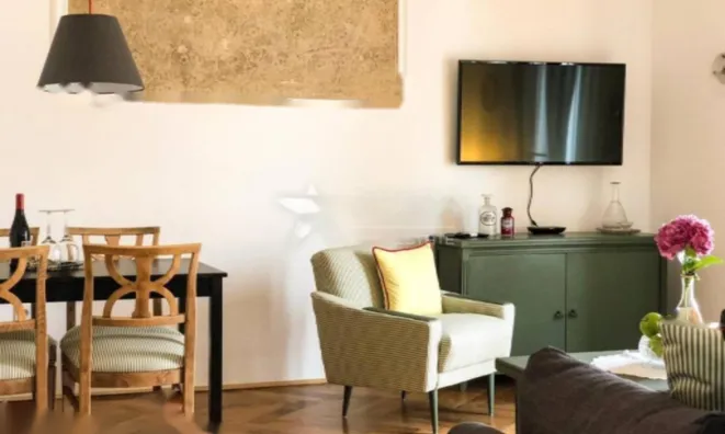 Недвижимость Трехкомнатная квартира в центре: 16