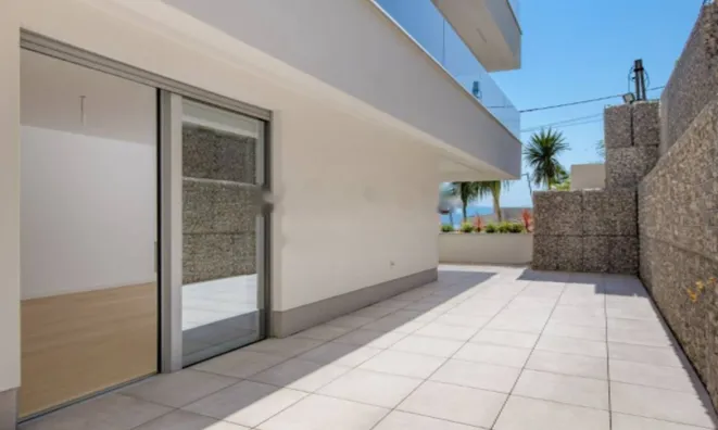 Недвижимость Двухкомнатная квартира, Центр: 1