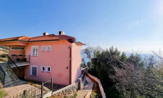 Недвижимость Четырехкомн. квартира в центре: 14