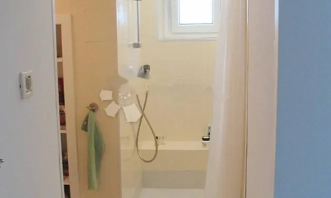 Недвижимость Двухкомнатная квартира, Центр: 7